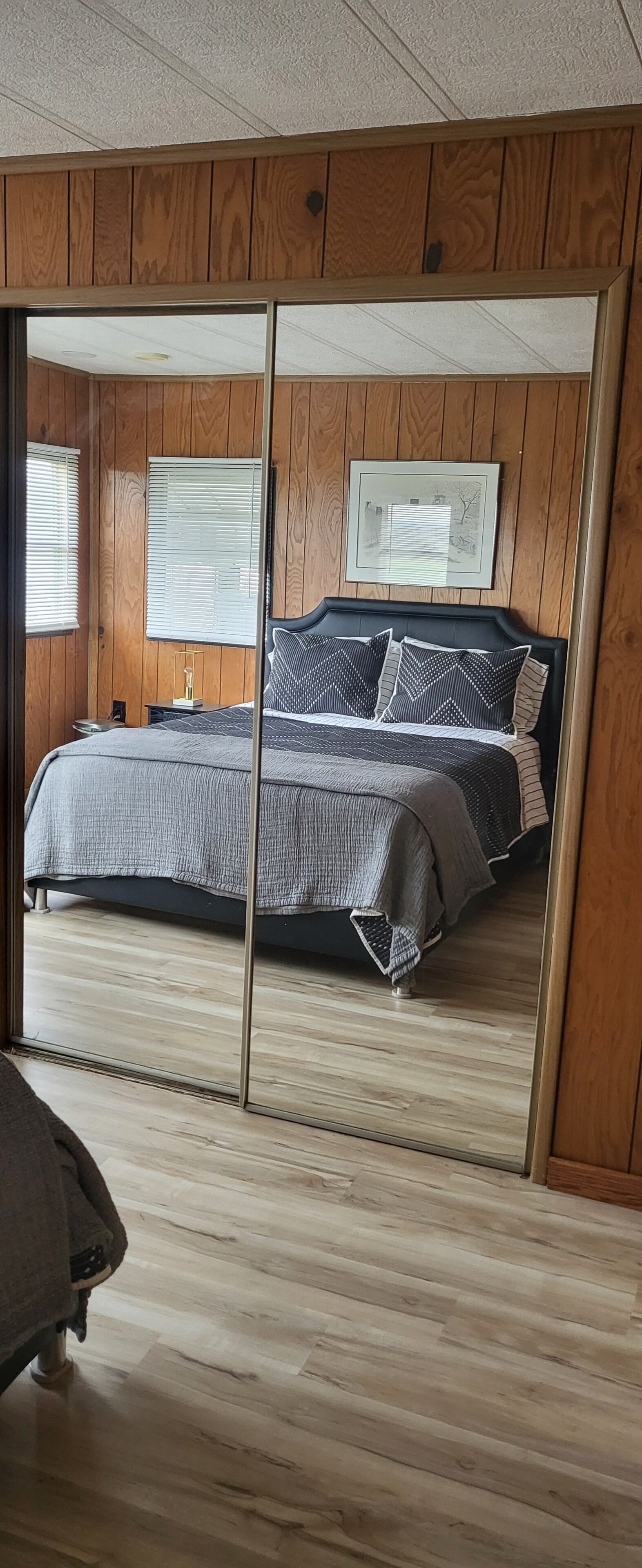 2 chambres, bureau, fer et planche à repasser, Wi-Fi gratuit