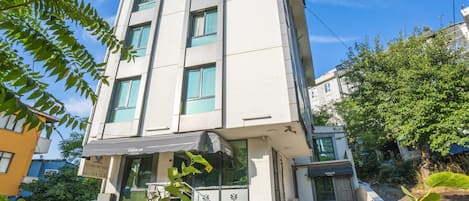 Façade de lâhĂ©bergement