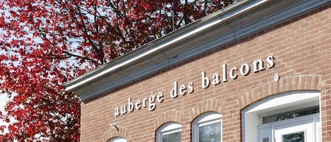 Fachada da propriedade