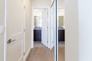 Interior - Massive Stylish Home in an Amazing Location in San Francisco!  (Daly City)