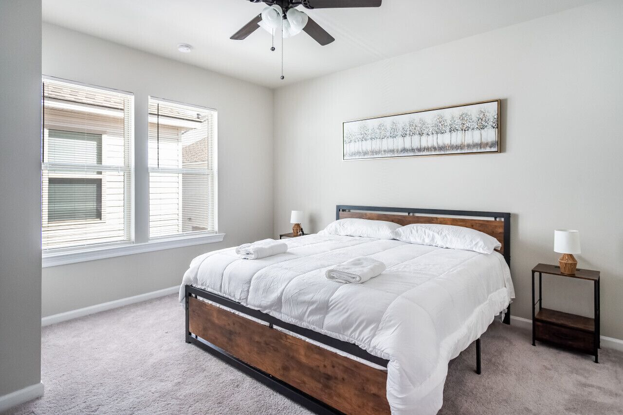 4 habitaciones, tabla de planchar con plancha y cuna de viaje 