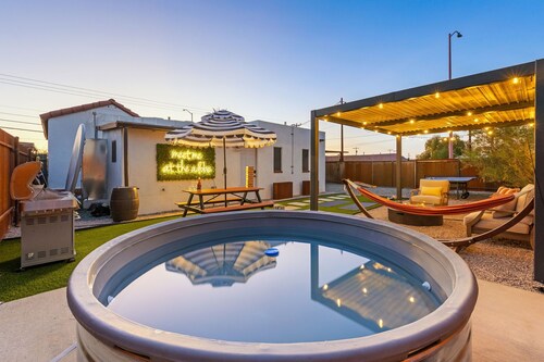 Newly Renovated Downtown Adobe Oasis w/ Pool, BBQ, Firepit, Games