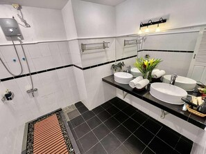 Deluxe Quadruple Room, 2 Queen Beds | Bathroom | Shower, hair dryer, towels - Pride Villa Cambodia (Phnom Penh)