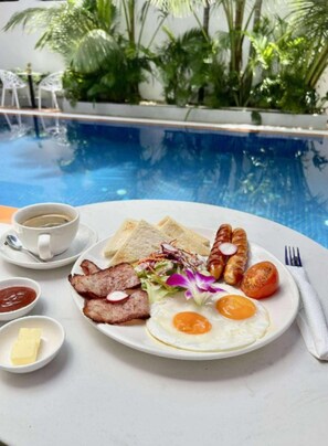 Daily full breakfast for a fee - Pride Villa Cambodia (Phnom Penh)