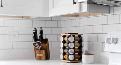 The Norwood Nook – Walkable Stay Near O’Hare & Metra!