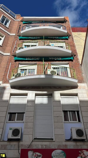 Front of property - Las vegas (Madrid)