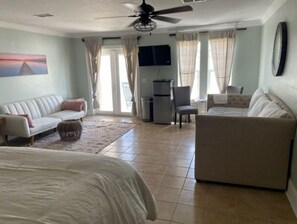 3 quartos, ferros/tábuas de passar roupa, Wi-Fi, roupa de cama