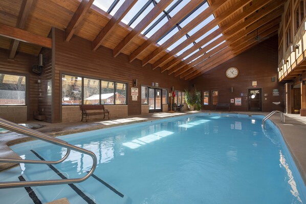 Innenpool, beheizter Pool