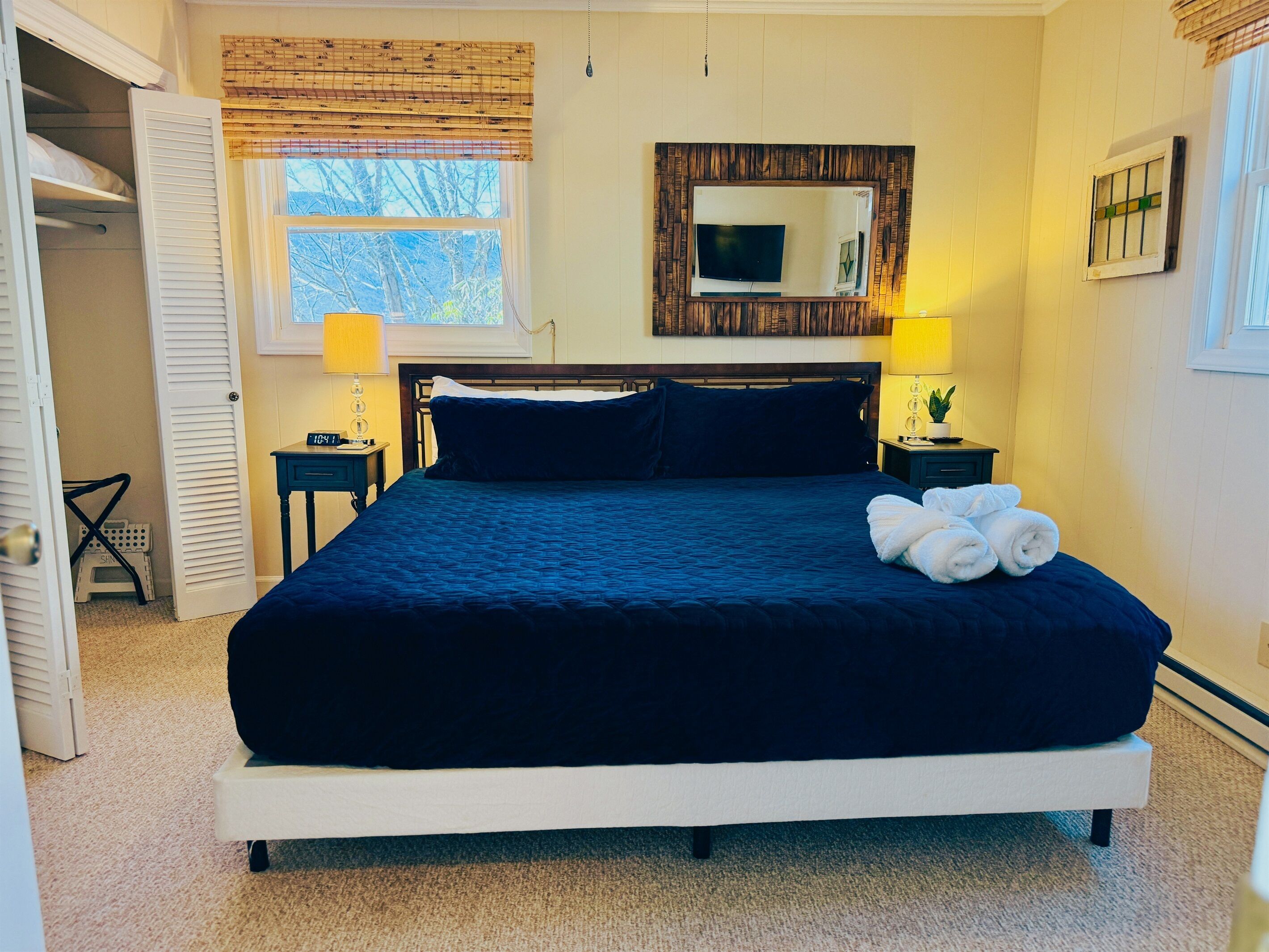 4 Schlafzimmer, Schreibtisch, Bügeleisen/Bügelbrett, Reisekinderbett