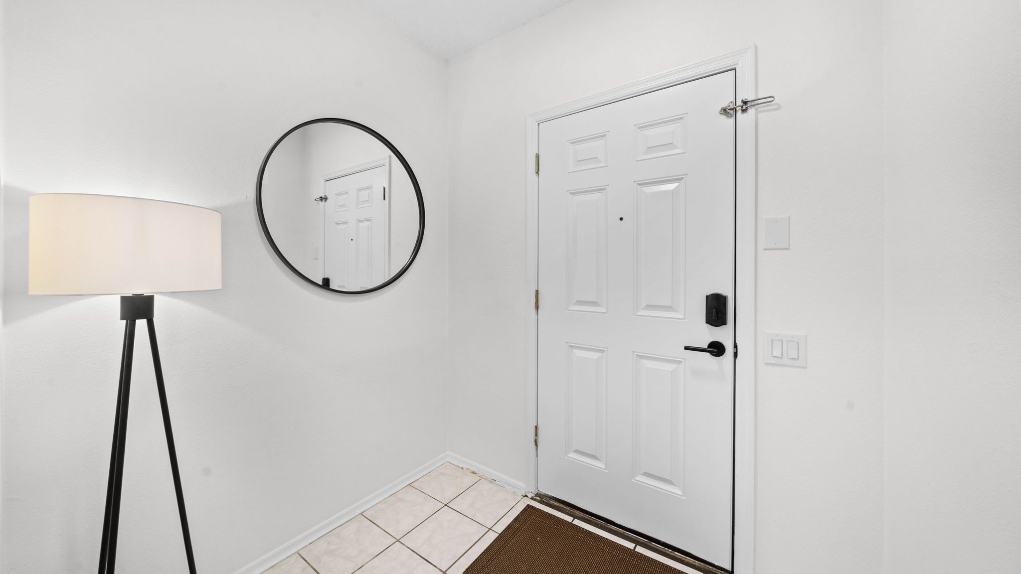 Berkeley Square luxury 2-bedroom, 2.5 bathroom Tampa rental townhome Experience the modern luxury