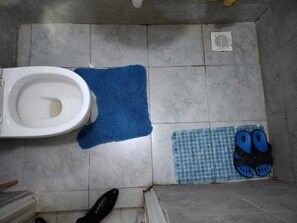 Handtücher, Seife, Toilettenpapier