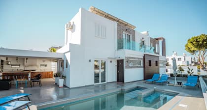 Perfect get away close to all amenities!
