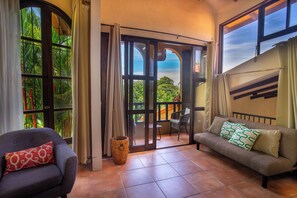 Smart TV, books, stereo