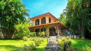 Exterior - Casa Paraiso - Tropical Private Pool Near Beach (Esterillos Oeste)