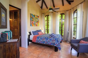 3 bedrooms, iron/ironing board, WiFi, bed sheets - Casa Paraiso - Tropical Getaway Close to Beach (Esterillos Oeste)