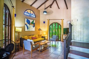 Smart TV, books, stereo