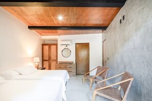 1 quarto, escrivaninha, Wi-Fi, roupa de cama