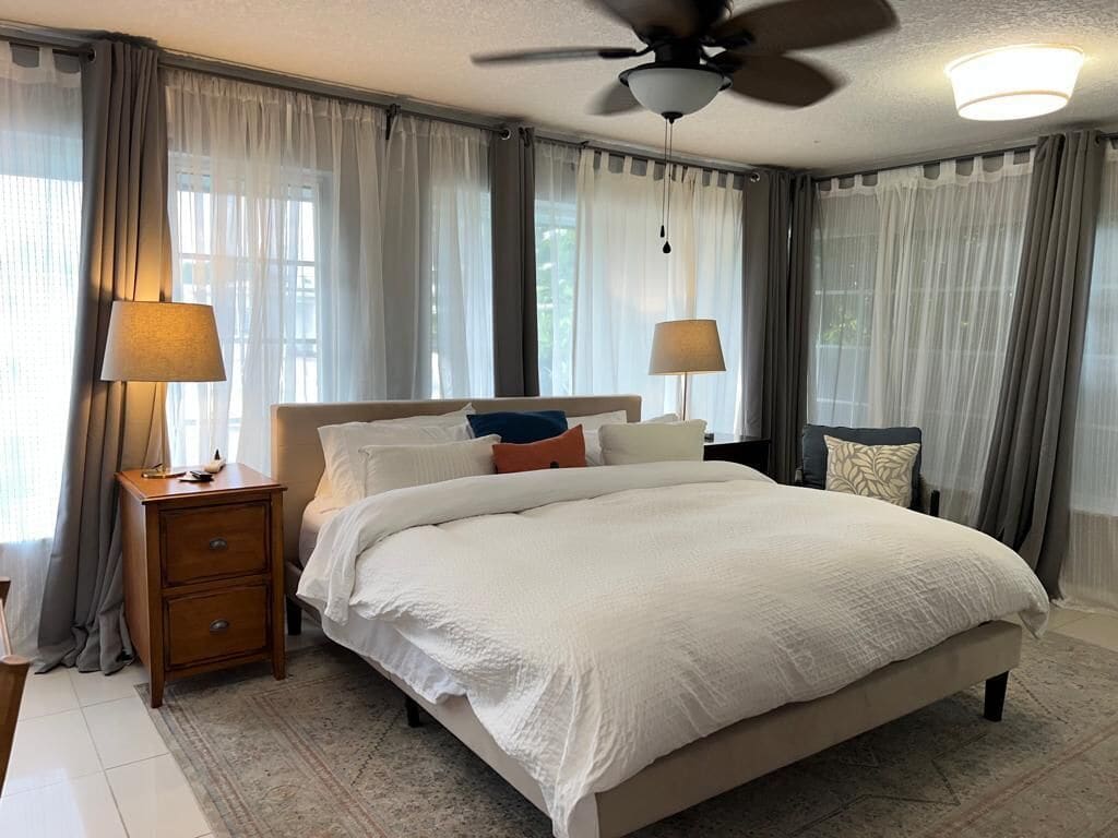 Beautiful house, private pool, tropical patio, 1  King bed, 2 Full beds, new kitchen, non smoking | Garden view