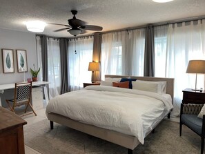 Ropa de cama de alta calidad, cubrecamas y escritorio 