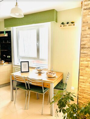 Dining - Coqueto Apartamento en el Centro de Betanzos. Perfecta Parada del Camino Inglés (Betanzos)