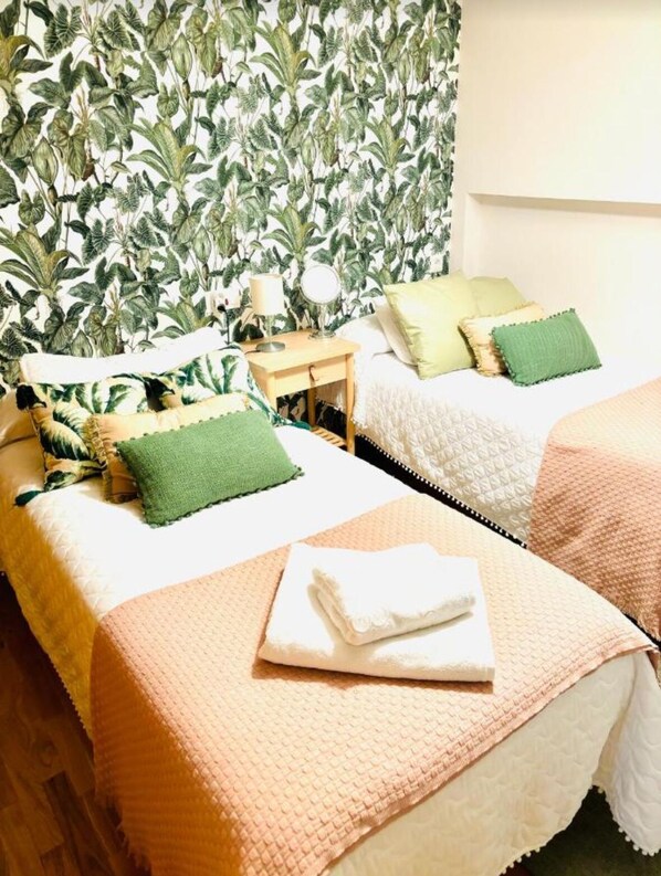 2 bedrooms, iron/ironing board, travel cot, WiFi