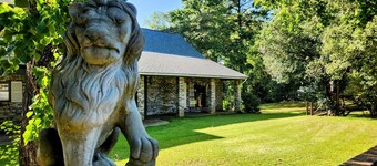 Amazing Queen Suite w/Private Full Bathroom plus we have 3 Add'l rooms available