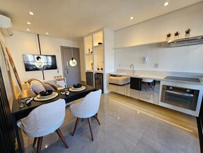 Luxury Studio | Dining
