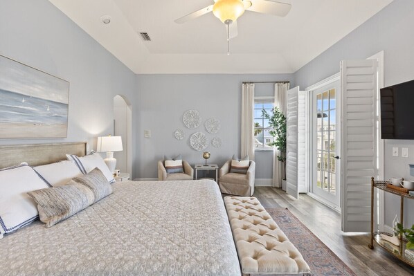 4 bedrooms, desk, iron/ironing board, free WiFi