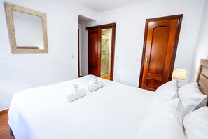 1 chambre, fer et planche à repasser, accès au Wi-Fi (inclus)