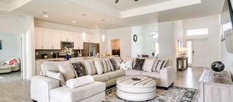 Furnished Lanai & Yard: Comfy Lehigh Acres Getaway