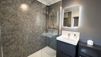 Casa, baño privado, vista a la marina | Baño