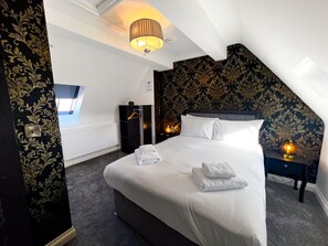 House, Private Bathroom, Marina View