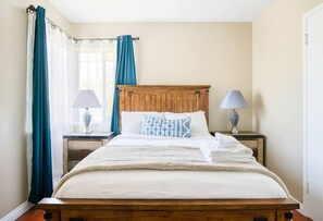 3 Schlafzimmer, Schreibtisch, Bügeleisen/Bügelbrett, kostenloses WLAN