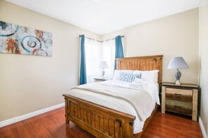 3 chambres, bureau, fer et planche à repasser, Wi-Fi gratuit