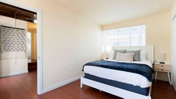 2 habitaciones, escritorio, tabla de planchar con plancha y wifi gratis