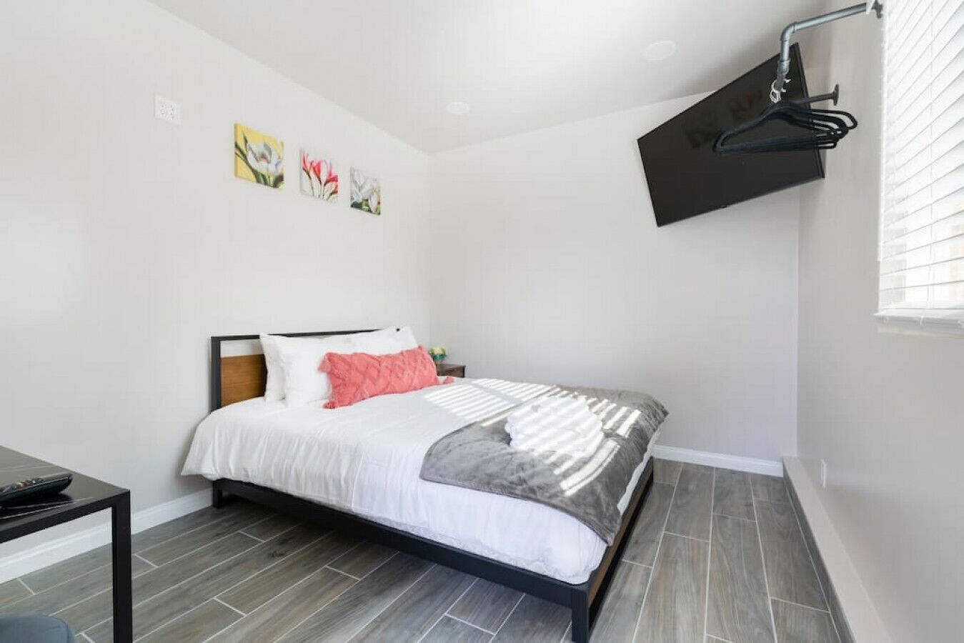 1 غرفة نوم ومكتب ومكواة/لوح كي وواي فاي مجانًا