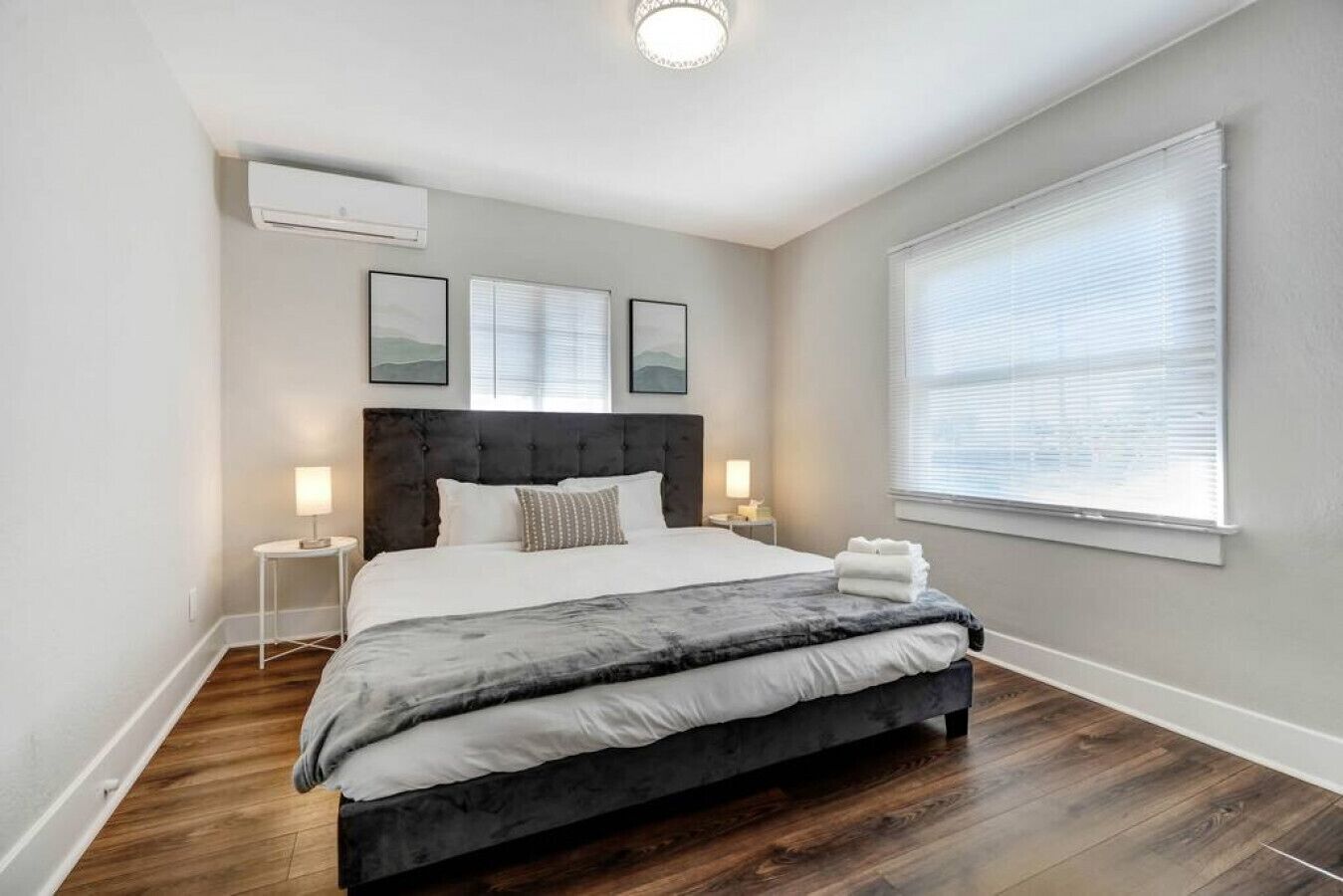 3 bedrooms, desk, iron/ironing board, free WiFi