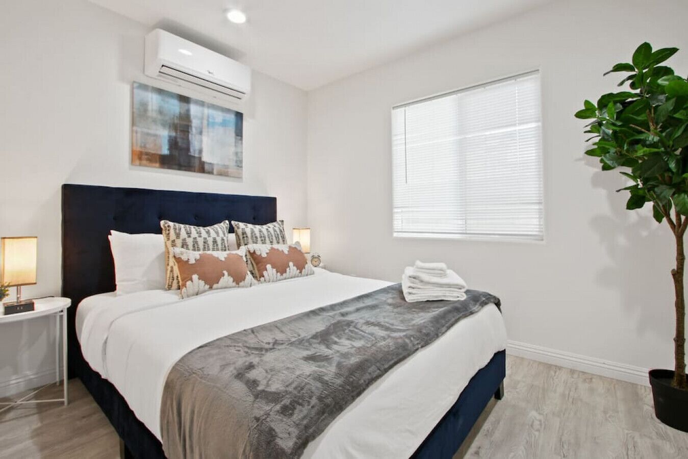 2 quartos, ferros/tábuas de passar roupa, Wi-Fi de cortesia