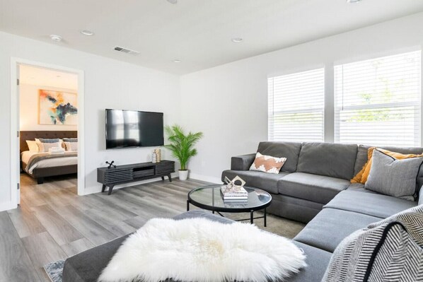 Televisor intel·ligent, Netflix i serveis de streaming 