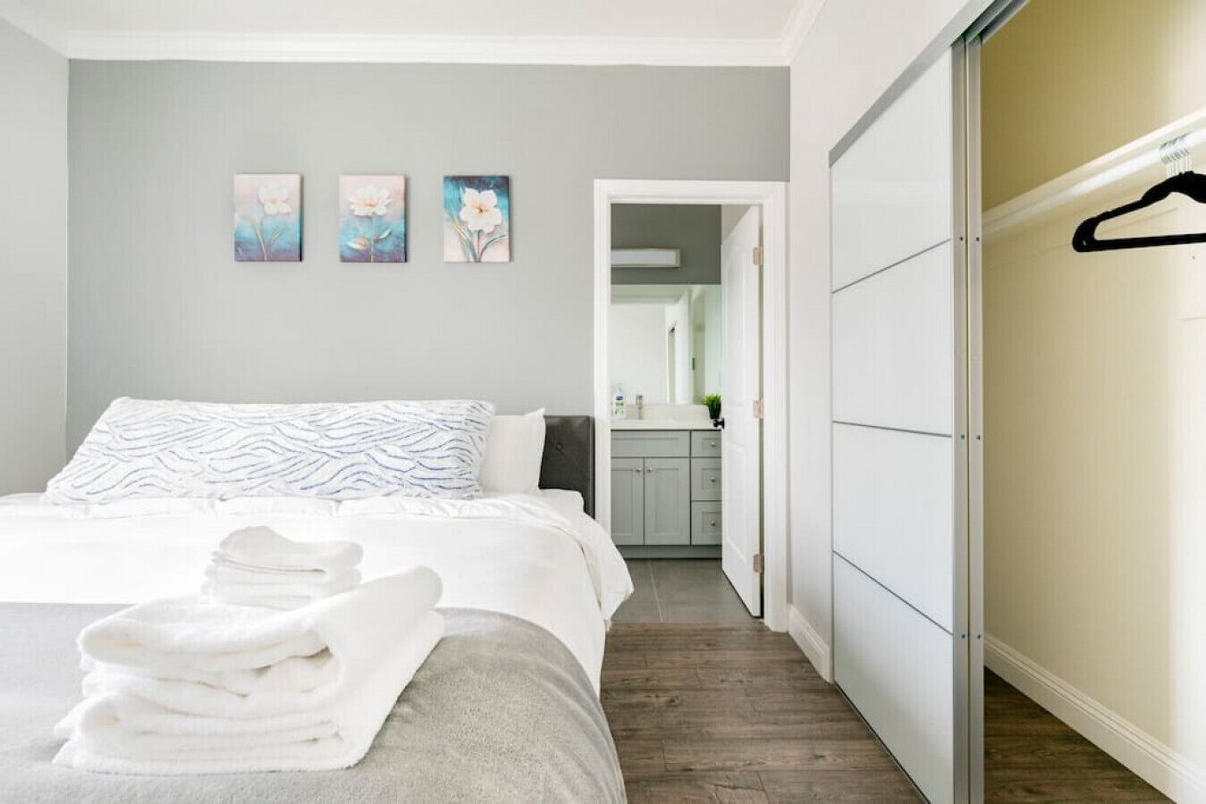 2 habitaciones, tabla de planchar con plancha y wifi gratis 