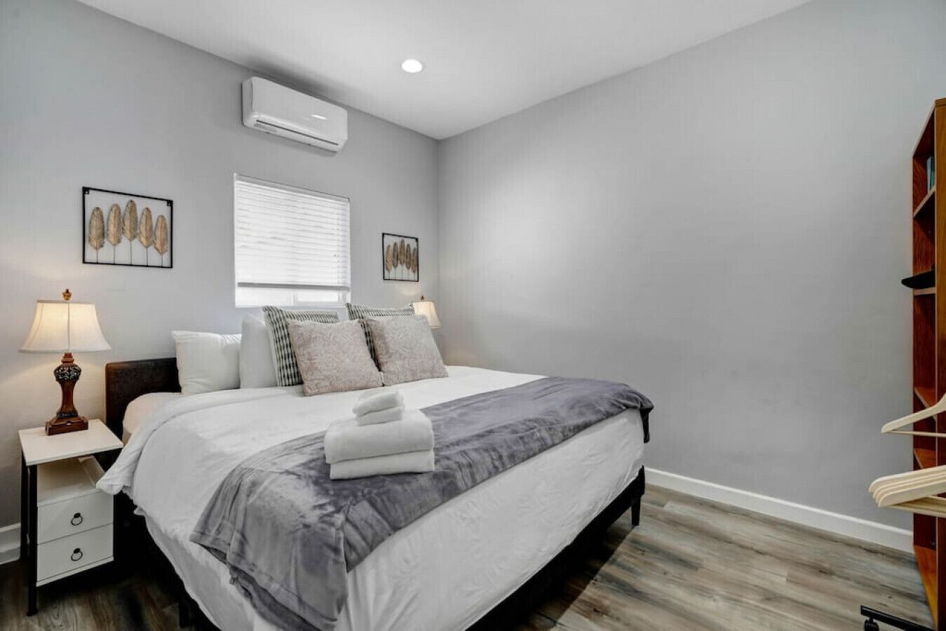 2 chambres, bureau, fer et planche à repasser, Wi-Fi gratuit