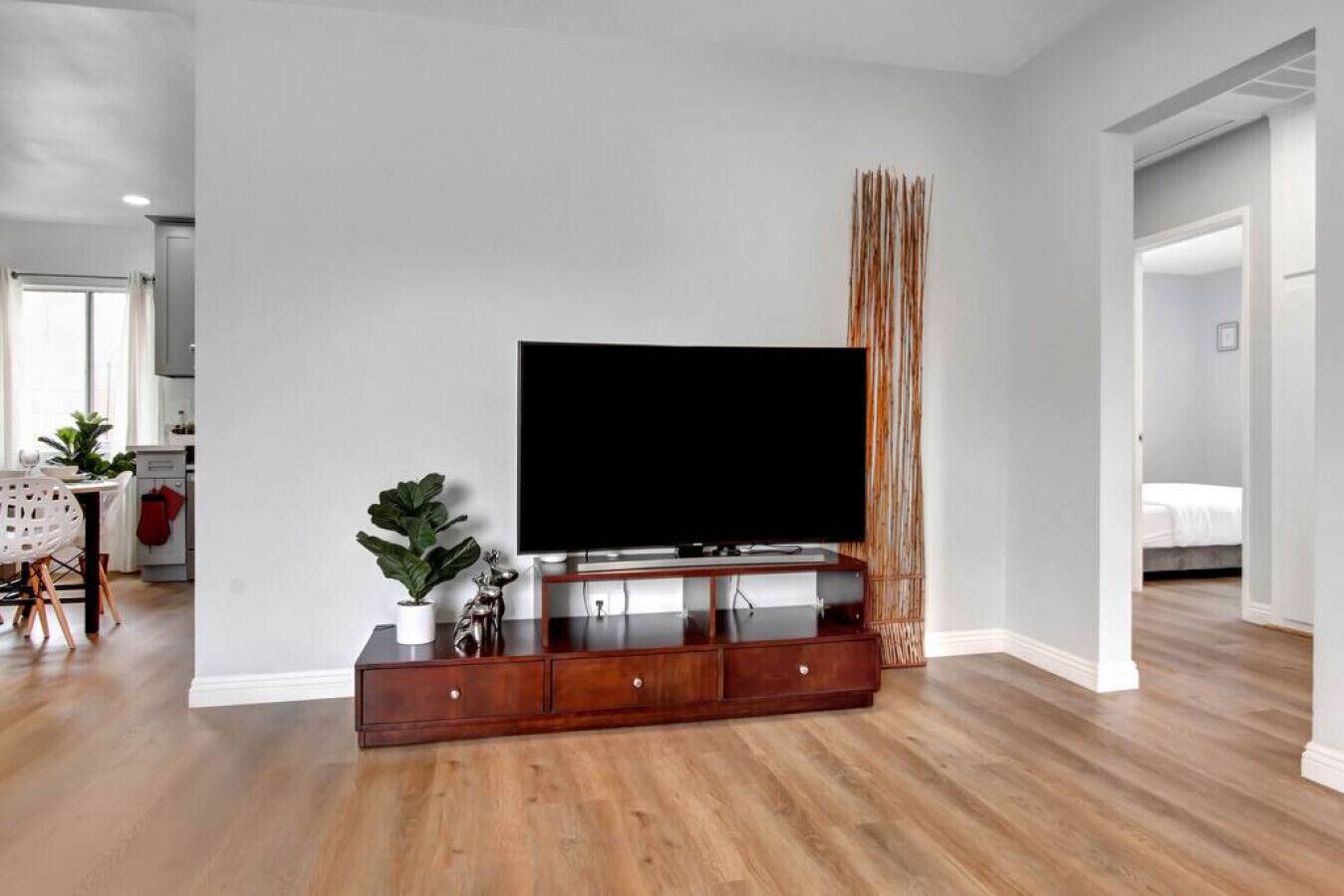 2 bedrooms, desk, iron/ironing board, free WiFi