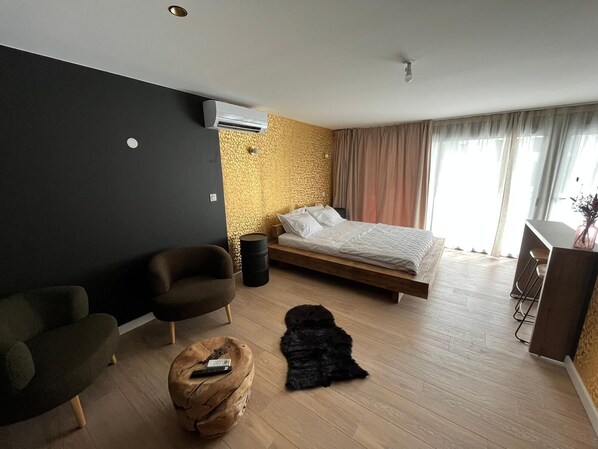 1 habitación, escritorio, wifi gratis y ropa de cama 