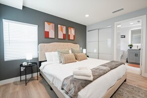 3 quartos, ferros/tábuas de passar roupa, Wi-Fi de cortesia