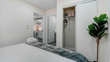 1 bedroom, iron/ironing board, free WiFi, bed sheets