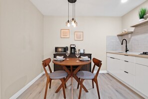 تناول الطعام