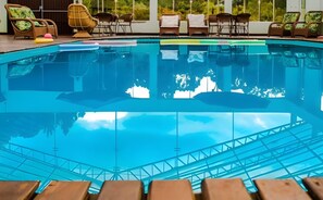 Innenpool, 2 Außenpools