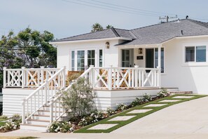 Exterior - New! Beautiful Beach House Steps from Sunset Cliffs!  (San Diego)