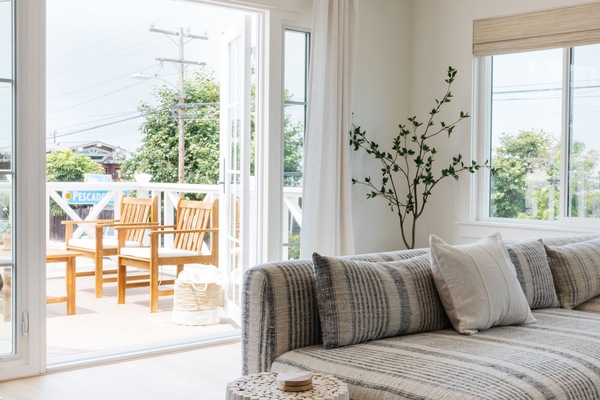 Smart-TV, peis og bøker