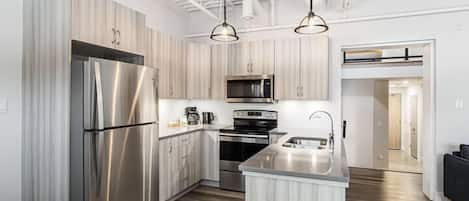 Fridge, microwave, oven, stovetop